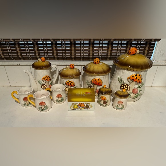 Sears & Roebuck Other - 1970’s Sears Roebuck Vintage “Merry Mushroom”  10 piece Ceramic Lot